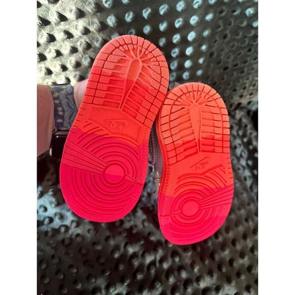 Kid's size 5 5c nike Air Jordan 1 Mid TD 'Metallic Pink Crimson' Sneakers - Picture 5 of 6